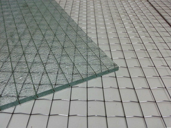 Polished 6mm Security Decorative Metal Mesh Laminated Wired Glass Building Wired Patterned Glass